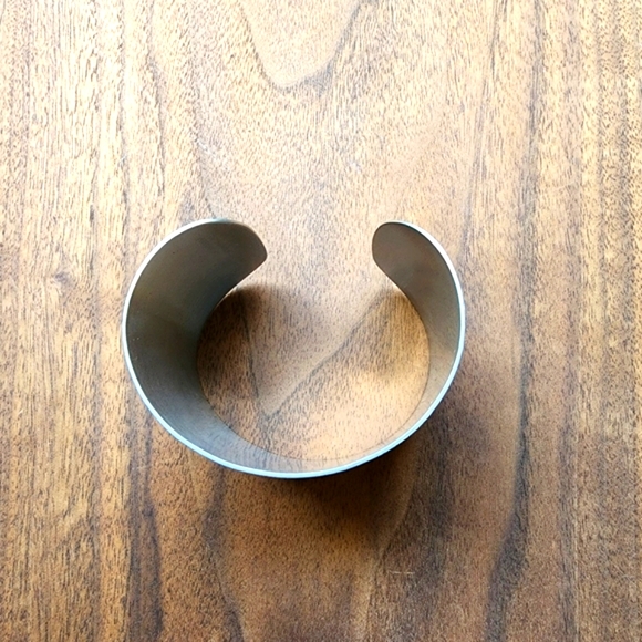 London Tube Metro Cuff Bracelet - By Design Hype Inc. - Picture 4 of 12